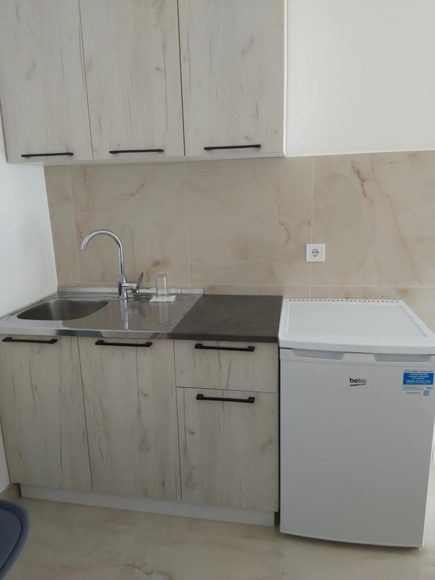 Hostel Vera - Airport Podgorica Mitrovici  Exteriér fotografie
